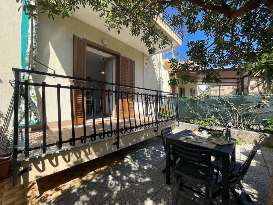 Apartamento Free Parking Casa Con Giardino - Centro Mare A 5 Minuti Pietra Ligure Exterior foto